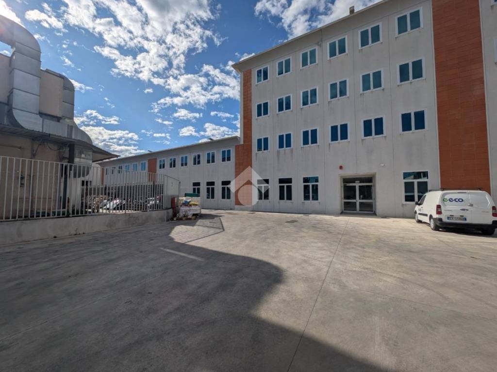 ufficio in affitto a Caserta in zona Acquaviva