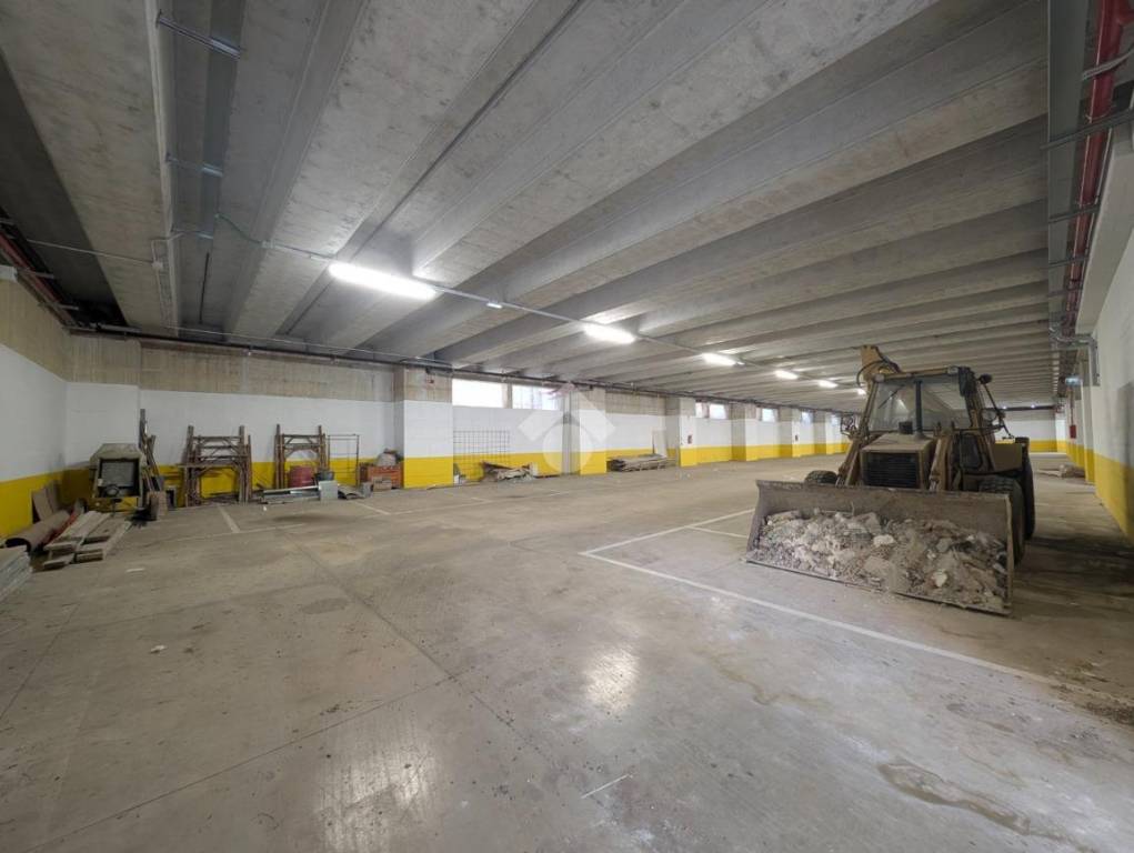 locale commerciale in affitto a Caserta