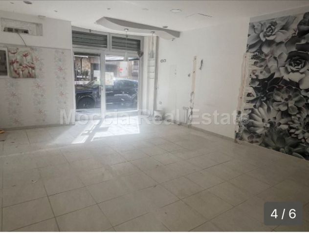 locale commerciale in affitto a Caserta in zona Centro Città