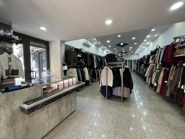 locale commerciale in affitto a Caserta in zona Acquaviva