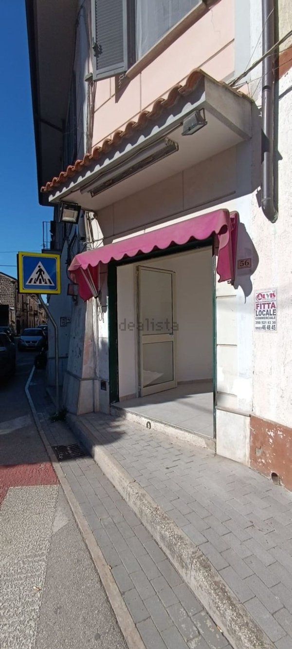 locale commerciale in affitto a Caserta
