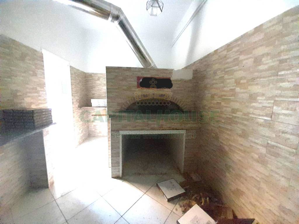 negozio in affitto a Caserta in zona Ospedale