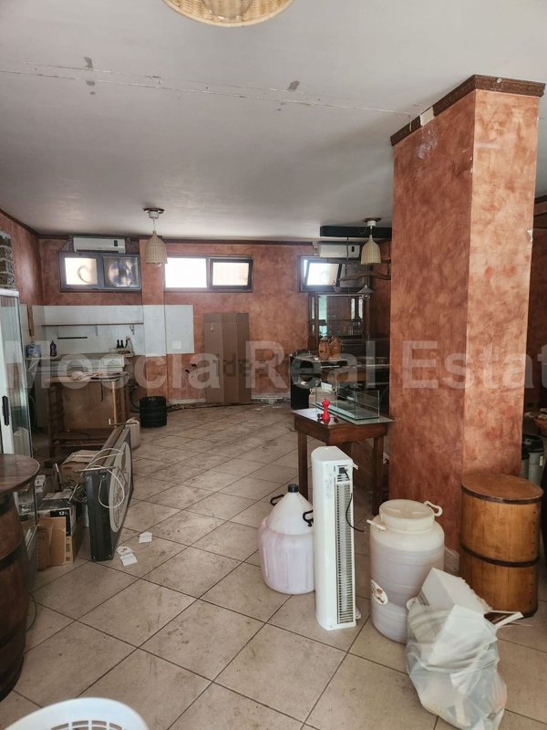 locale commerciale in affitto a Caserta