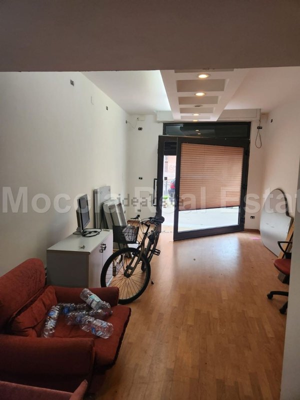 locale commerciale in affitto a Caserta in zona Ospedale