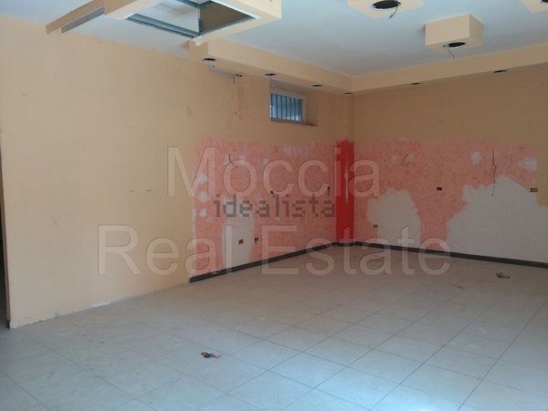 locale commerciale in affitto a Caserta