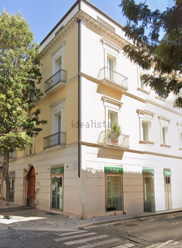 locale commerciale in affitto a Caserta in zona Centro Città