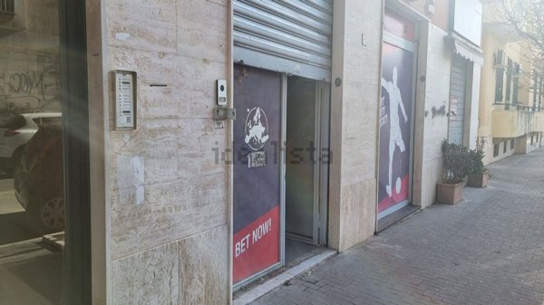 locale commerciale in affitto a Caserta in zona Ospedale