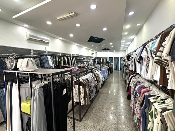 locale commerciale in affitto a Caserta in zona Acquaviva