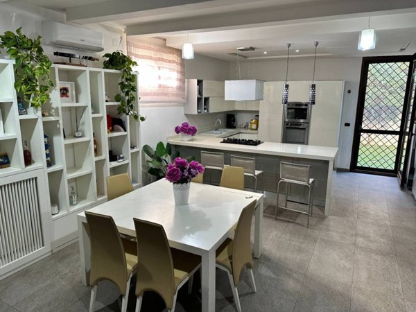 appartamento in affitto a Caserta in zona Santa Barbara / Tuoro