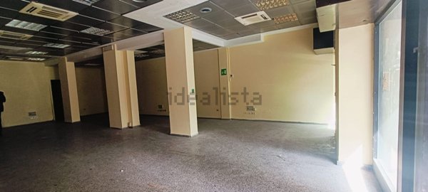 locale commerciale in affitto a Caserta in zona Acquaviva