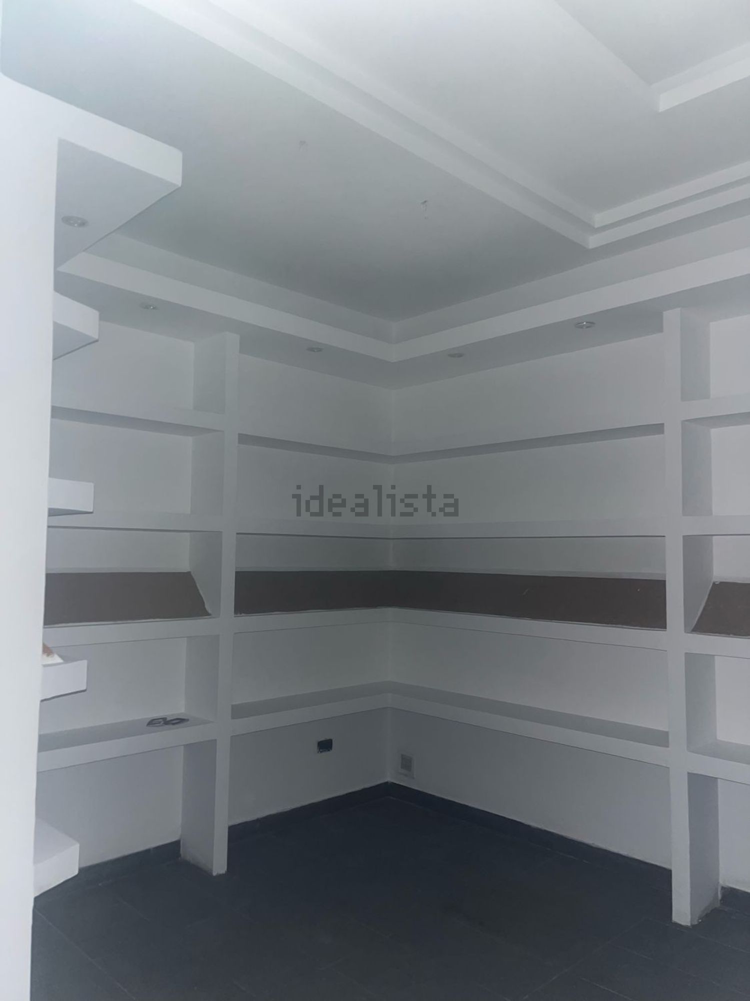 locale commerciale in affitto a Caserta in zona Acquaviva