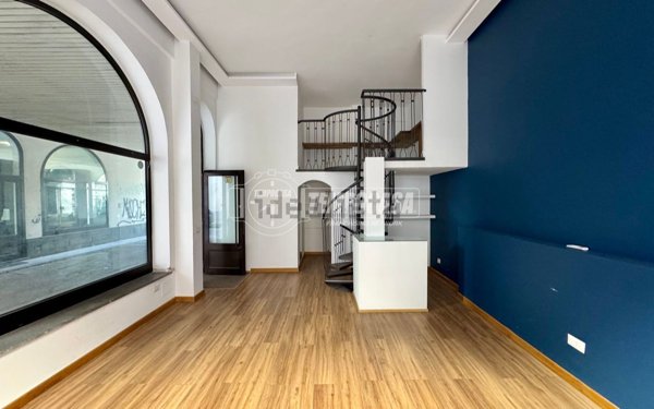 locale commerciale in affitto a Caserta in zona Centro Città