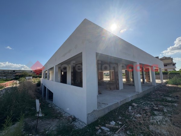 locale commerciale in affitto a Caserta in zona Centro Città