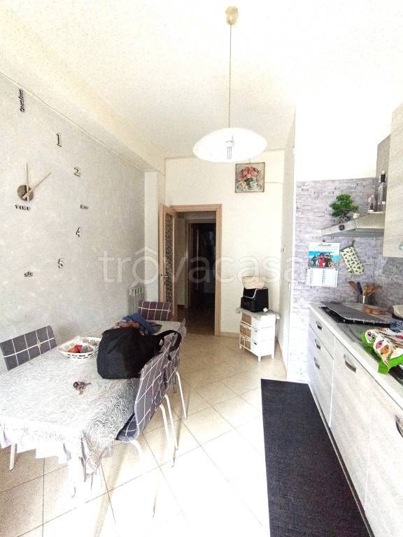 appartamento in affitto a Caserta in zona Acquaviva