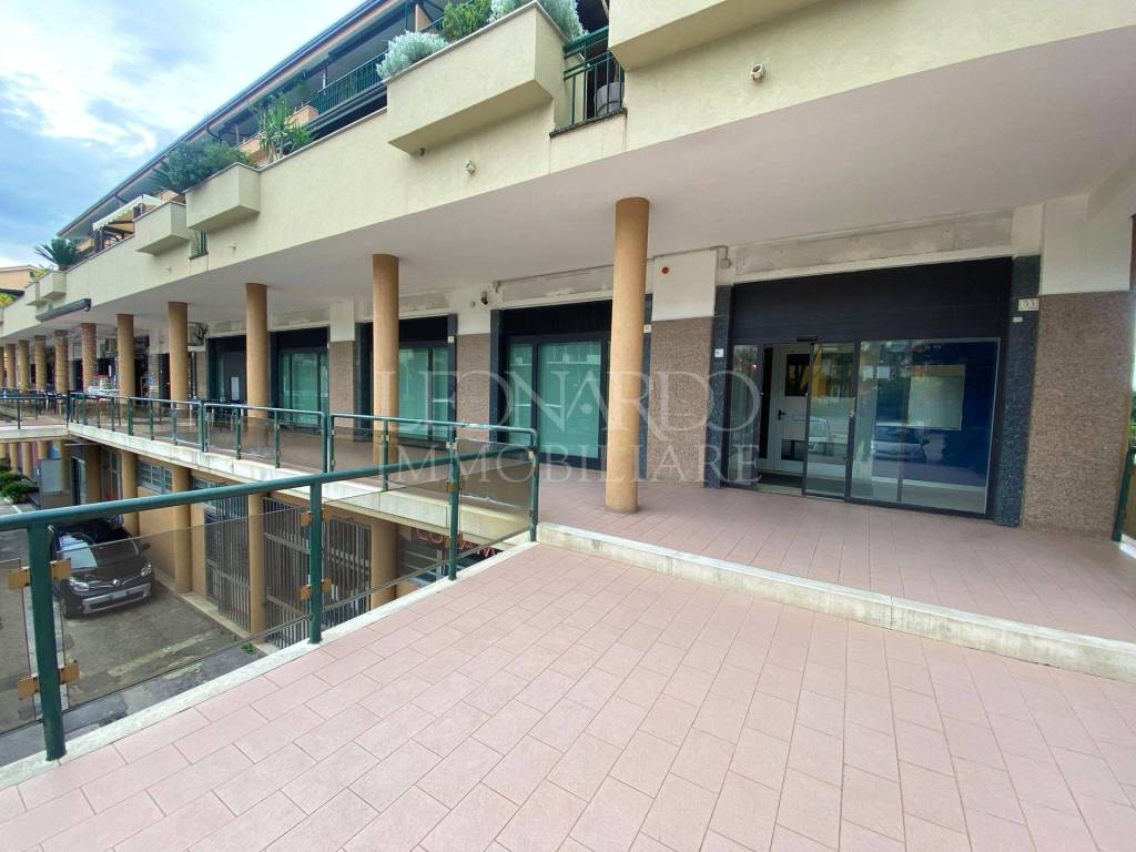 negozio in affitto a Caserta in zona Centurano/Cerasole