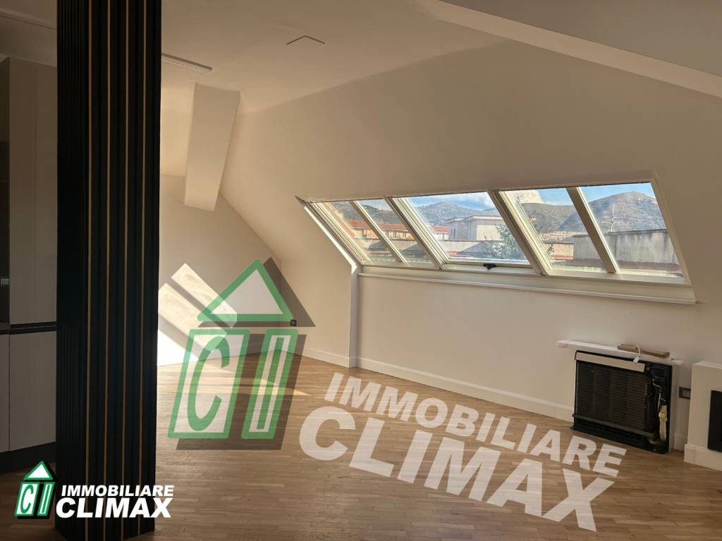 appartamento in affitto a Caserta in zona Acquaviva