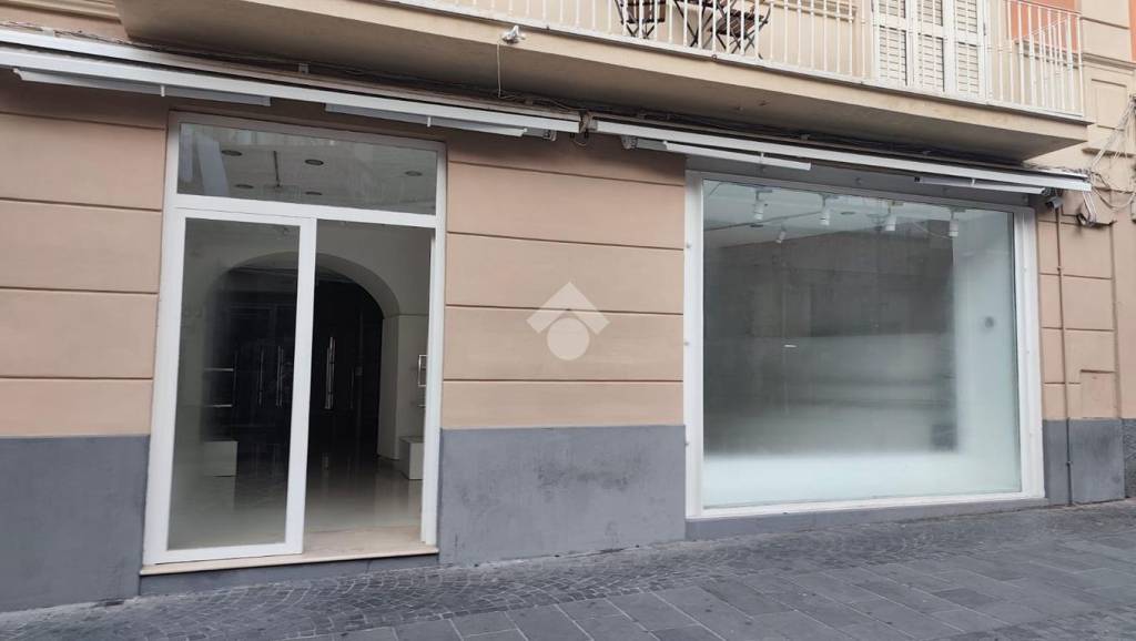 negozio in affitto a Caserta in zona Centro Città