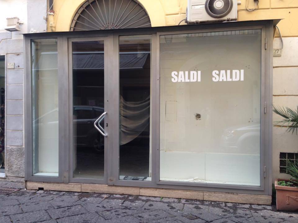 negozio in affitto a Caserta in zona Centro Città