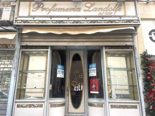 locale commerciale in affitto a Caserta