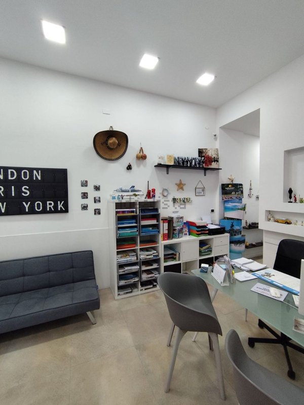 locale commerciale in affitto a Caserta in zona Centro Città