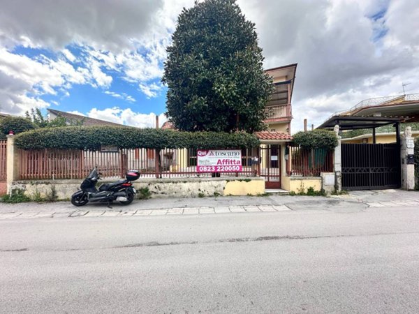 negozio in affitto a Caserta in zona Falciano