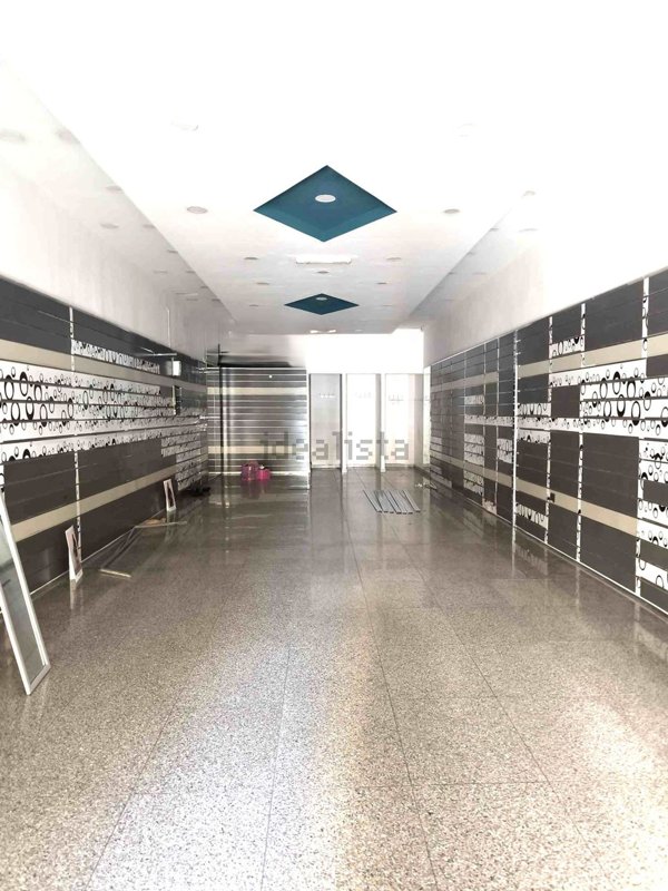 locale commerciale in affitto a Caserta in zona Acquaviva