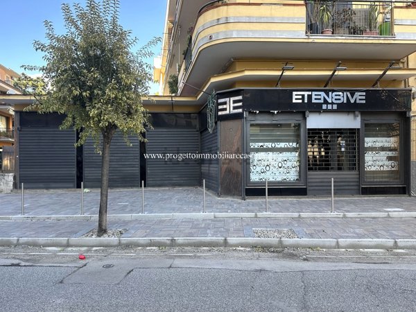 locale commerciale in affitto a Caserta in zona Acquaviva