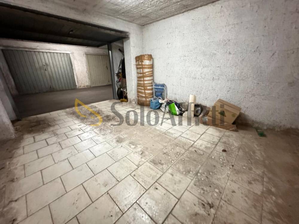 locale di sgombero in affitto a Caserta in zona Acquaviva