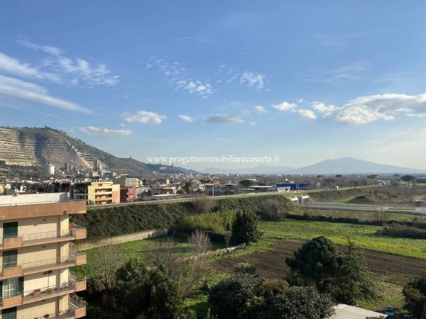 appartamento in affitto a Caserta in zona Acquaviva