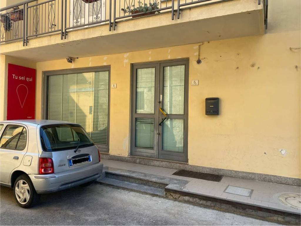 negozio in affitto a Caserta