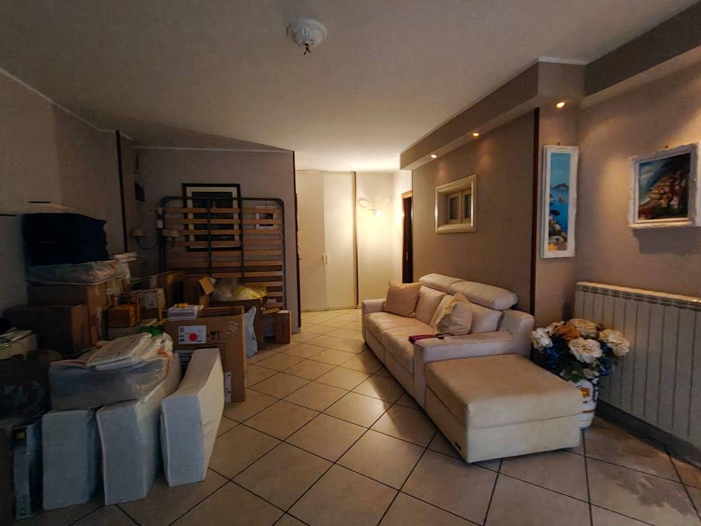 appartamento in affitto a Caserta in zona Acquaviva