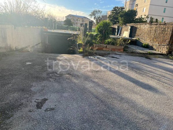 locale commerciale in affitto a Caserta in zona Falciano