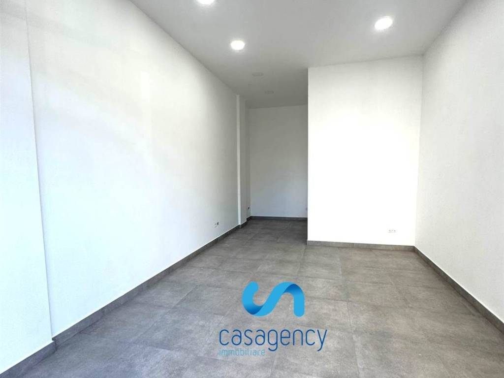 negozio in affitto a Caserta