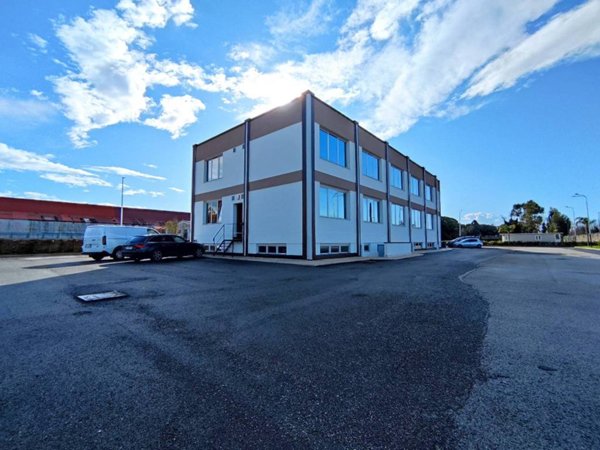 ufficio in affitto a Caserta in zona Acquaviva