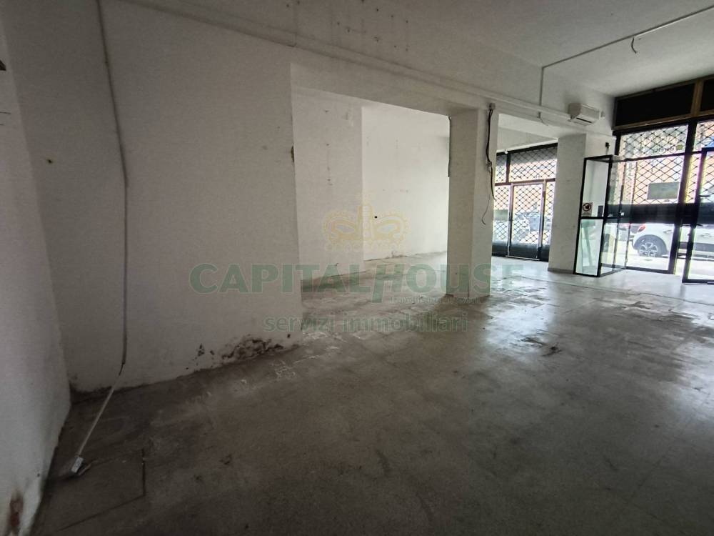 locale commerciale in affitto a Caserta