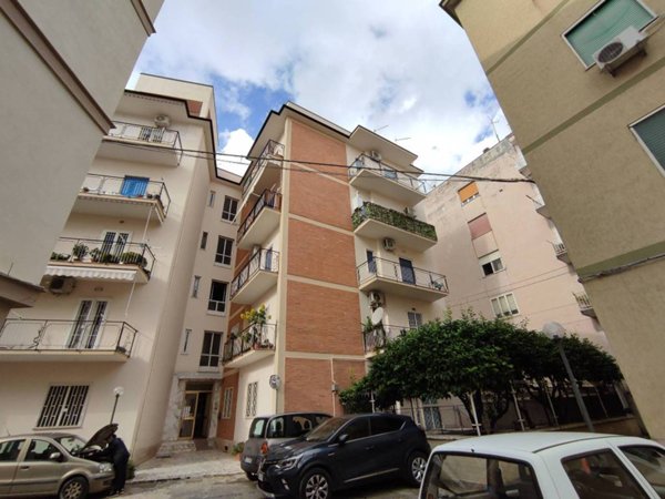 appartamento in affitto a Caserta in zona Acquaviva