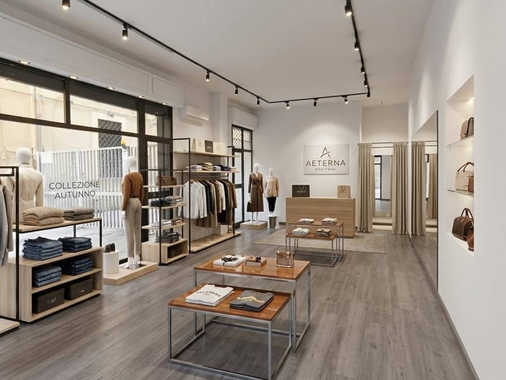 negozio in affitto a Caserta in zona Centro Città