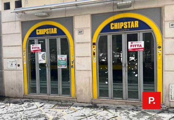 negozio in affitto a Caserta in zona Centro Città