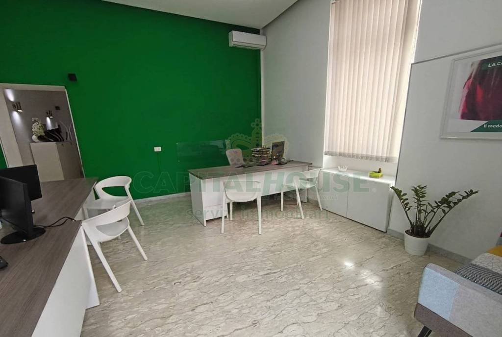 negozio in affitto a Caserta in zona Ospedale