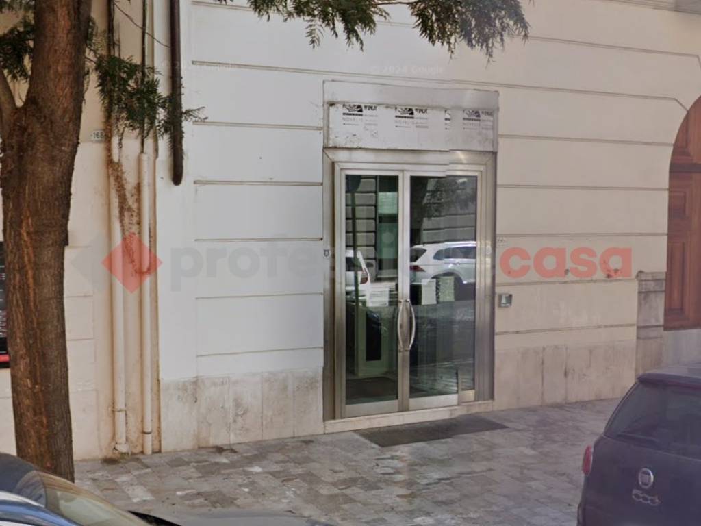 negozio in affitto a Caserta in zona Centro Città