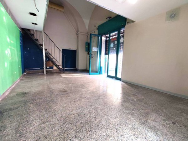 negozio in affitto a Caserta in zona Centro Città