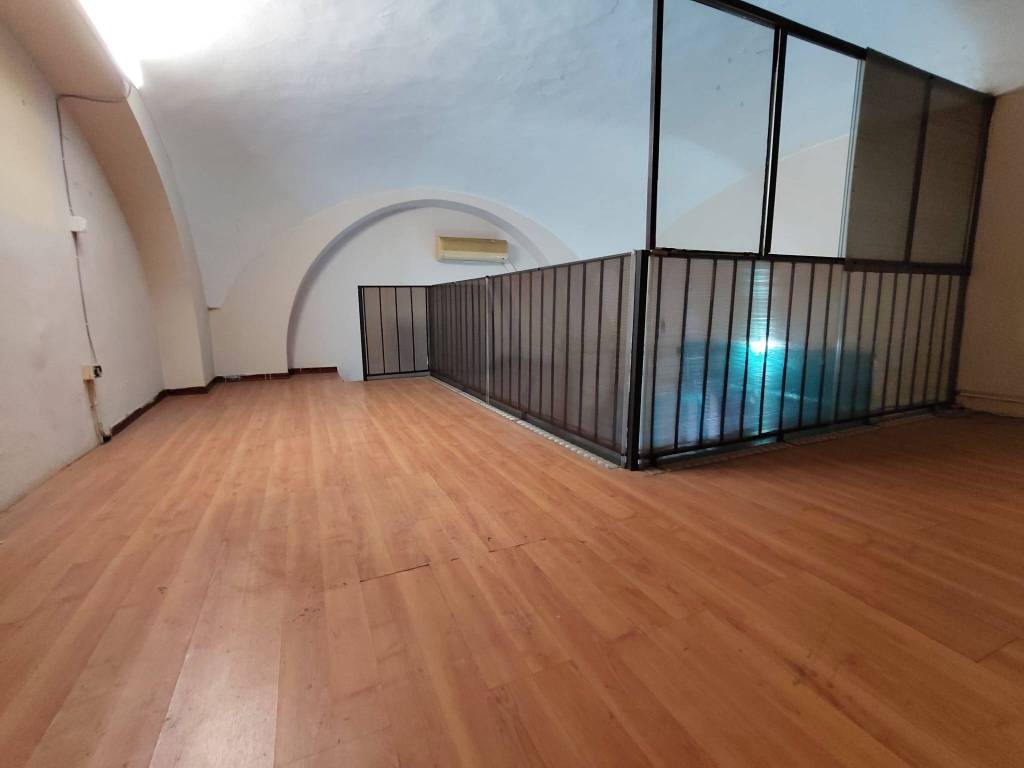 negozio in affitto a Caserta in zona Centro Città