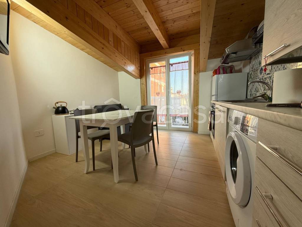 appartamento in affitto a Caserta in zona Acquaviva