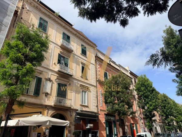 negozio in affitto a Caserta in zona Centro Città
