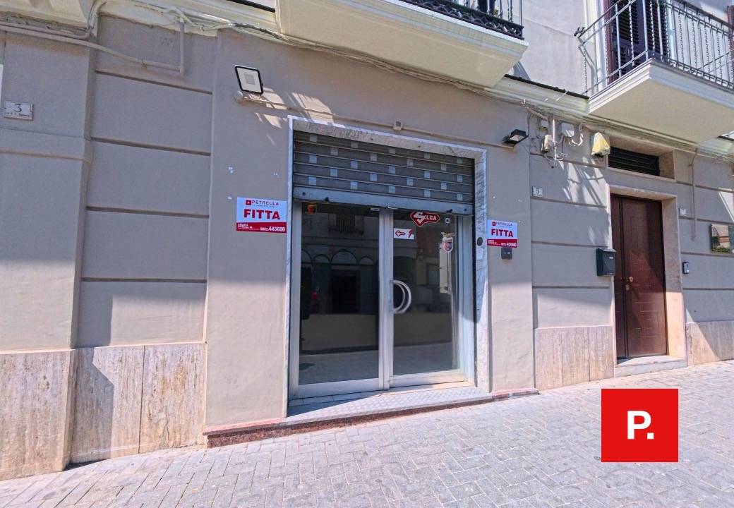 locale commerciale in affitto a Caserta in zona Centro Città