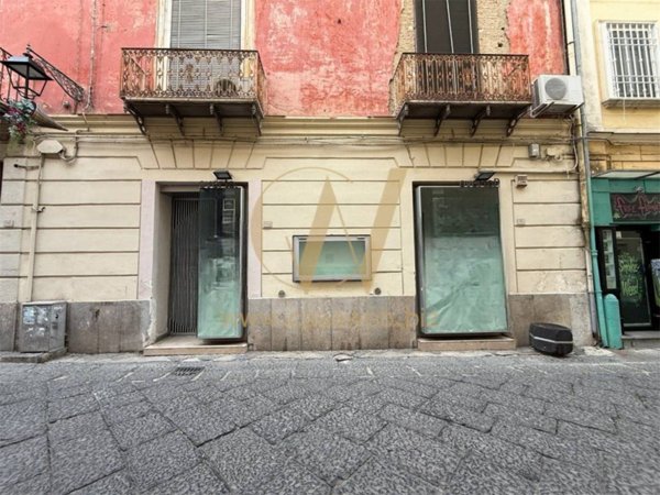 negozio in affitto a Caserta in zona Centro Città