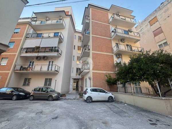 appartamento in affitto a Caserta in zona Acquaviva