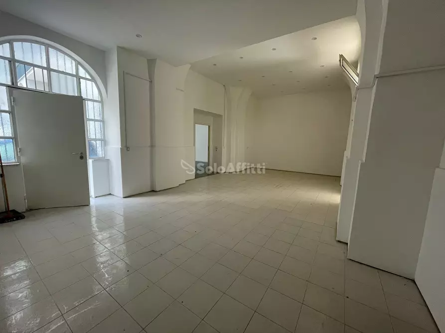 trivano in affitto a Caserta in zona Centro Città