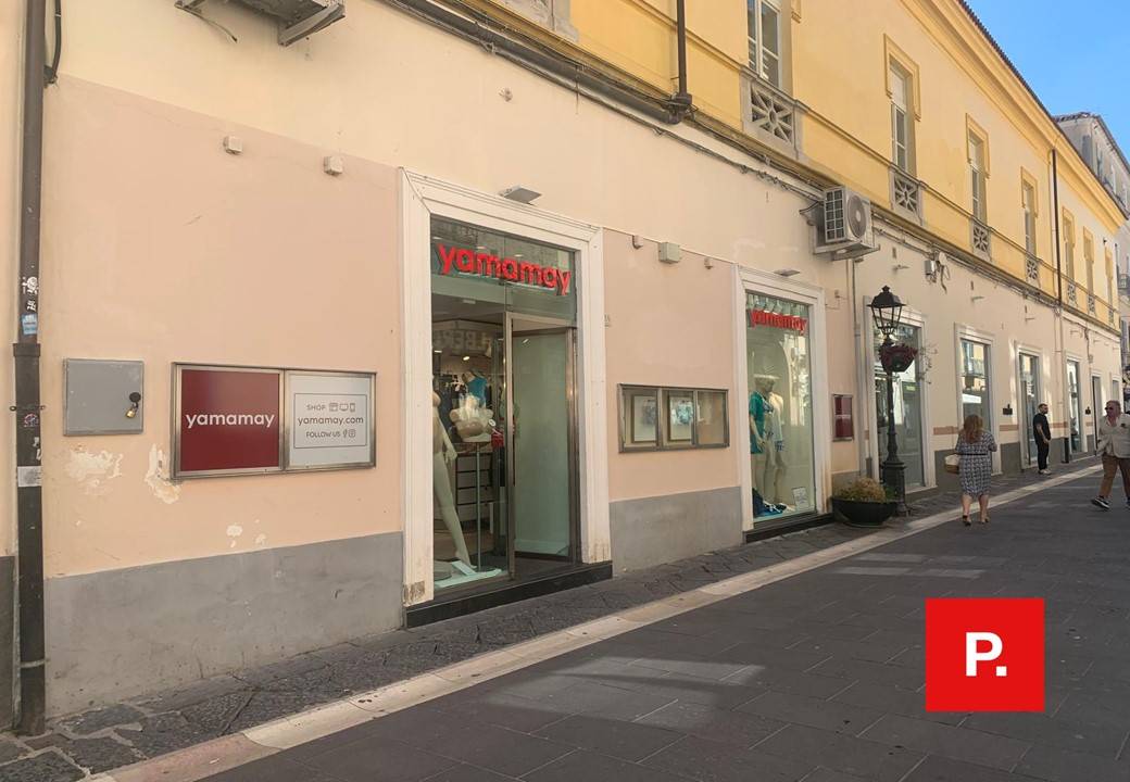 locale commerciale in affitto a Caserta in zona Centro Città