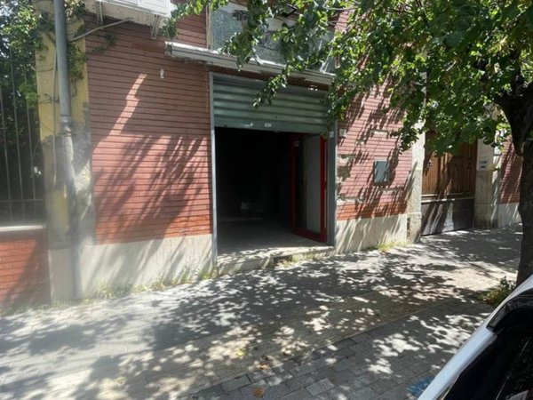 negozio in affitto a Caserta in zona Centro Città
